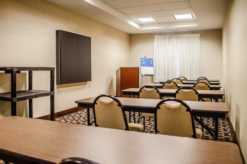 Comfort Suites North Mobile Сараленд Екстериор снимка