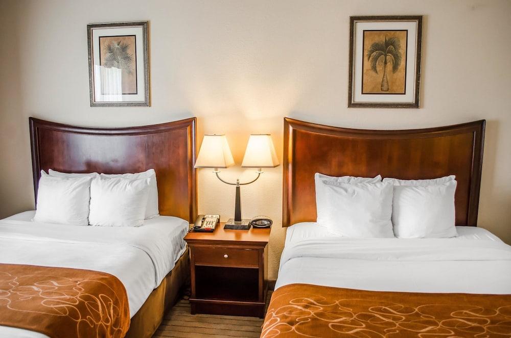 Comfort Suites North Mobile Сараленд Екстериор снимка