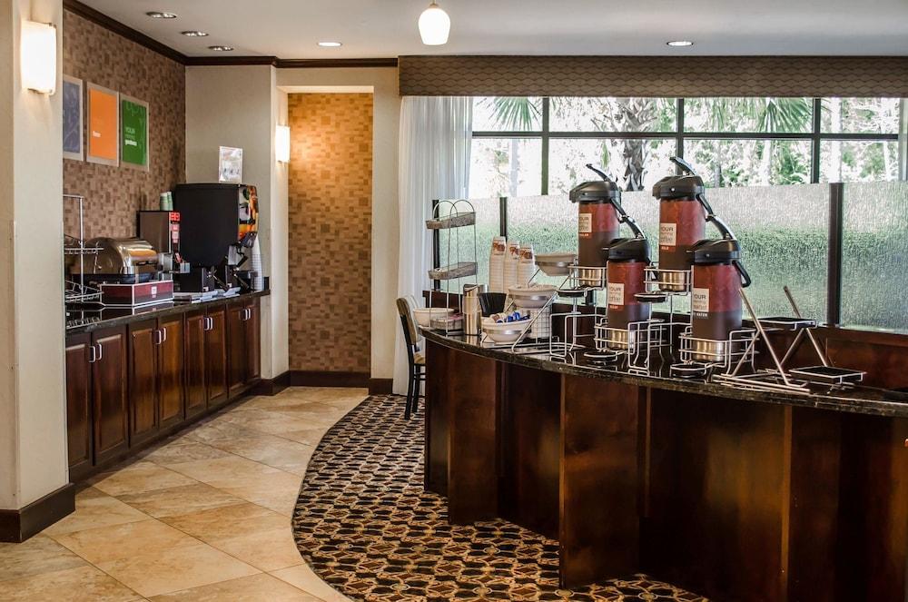 Comfort Suites North Mobile Сараленд Екстериор снимка