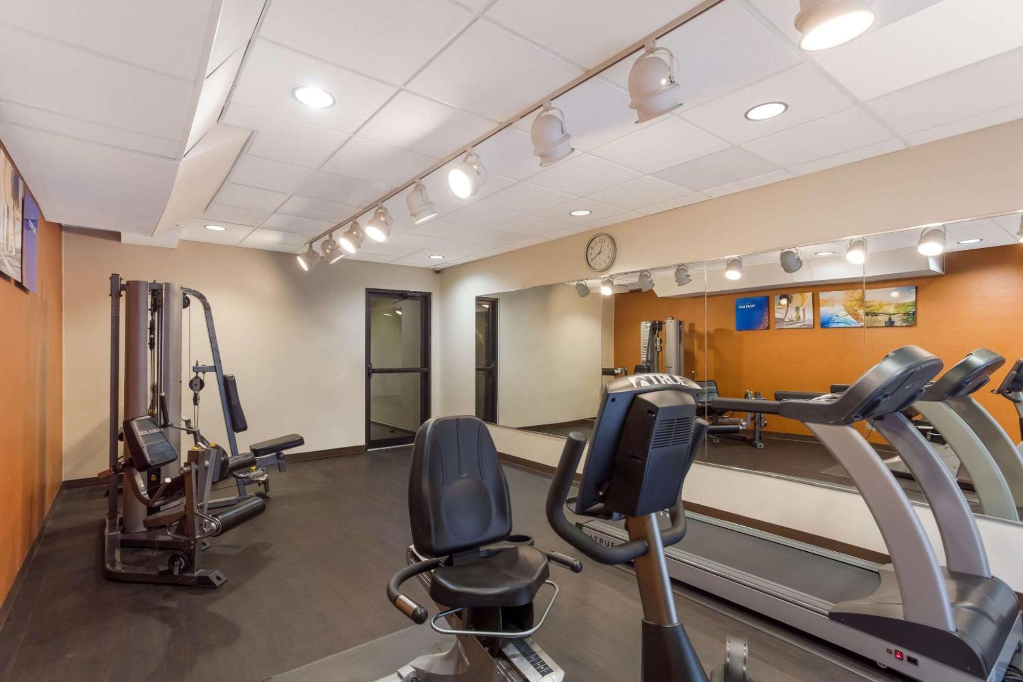 Comfort Suites North Mobile Сараленд Екстериор снимка