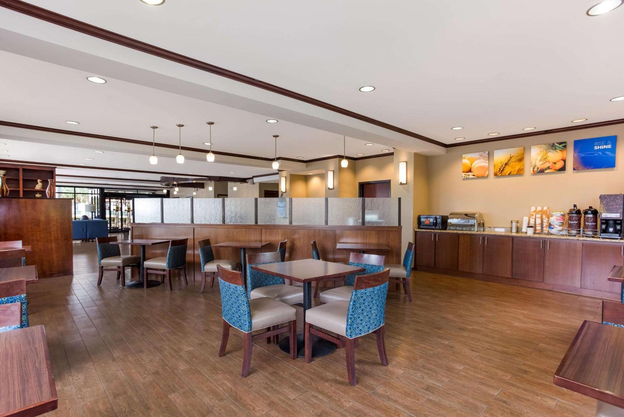 Comfort Suites North Mobile Сараленд Екстериор снимка