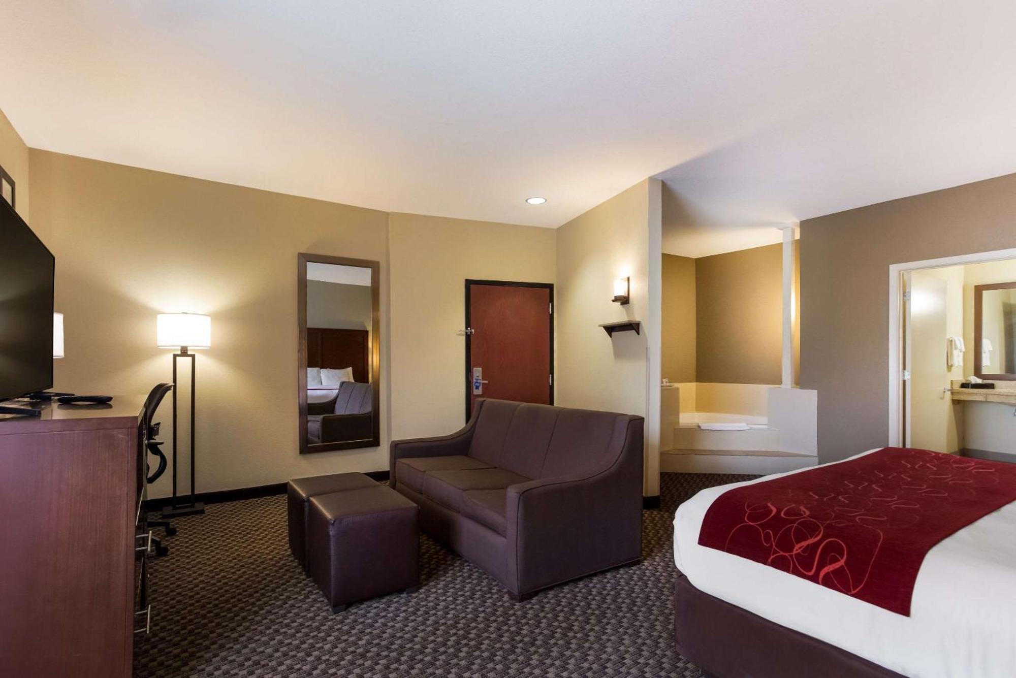 Comfort Suites North Mobile Сараленд Екстериор снимка